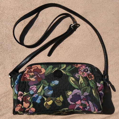 Liz claiborne accessories - liz,