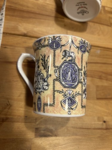 Queens fine bone china - fine, toile