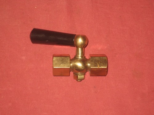 Small brass lever line - small, in
