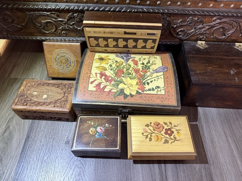 Lot assorted wooden - wooden, floral