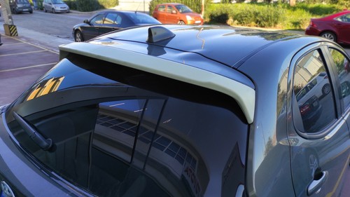 Rear roof spoiler for toyota - rear,