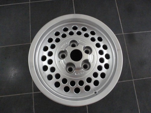 Jaguar pepperpot alloy - jaguar, wheel