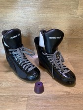 Ventro Pro Turbo Roller Skate Boots with Liners Black Sz UK 7 EU 39-40 + Brake