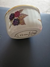COLLECTABLE - ROYAL WORCESTER-