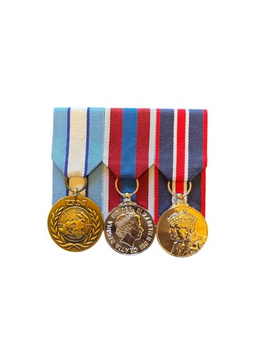 Court mounted medal set - court,