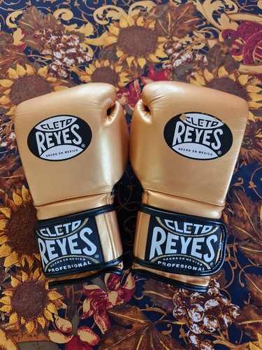 Cleto reyes boxing gloves - boxing,