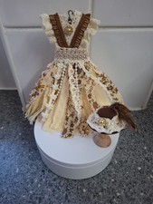 Dolls House Miniature Ladies