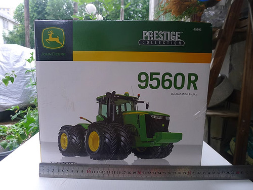 Ertl farm toy - toy, deere