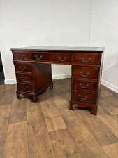 Reproduction Mahogany Twin