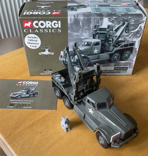 Corgi 55601 ww2 red - corgi, ball
