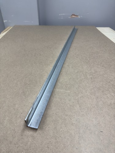 Angle profile equal - angle, l