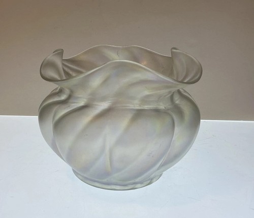 Art nouveau iridescent - nouveau,