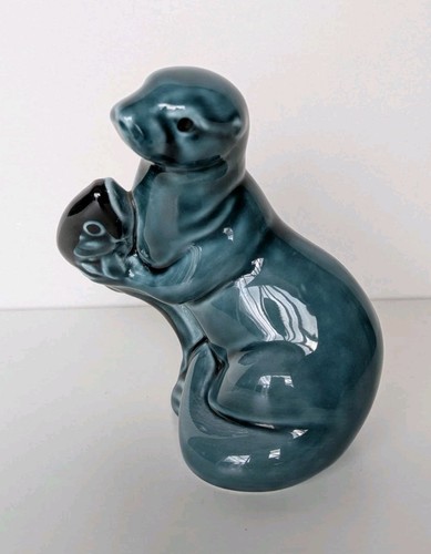 Vintage poole pottery otter - poole,