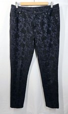 PHASE EIGHT Women's Rose Flock