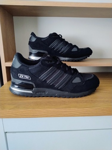 Adidas 750 trainers size 9 - 750,