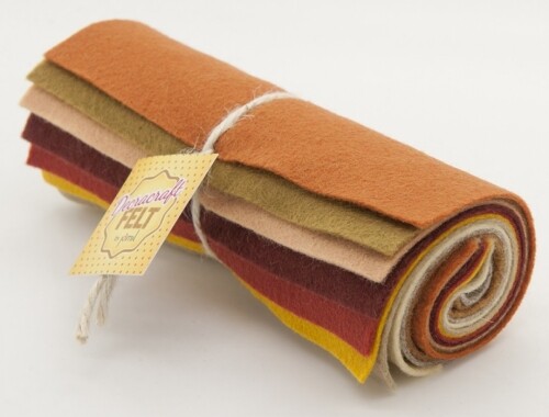 Wool blend felt - in, a