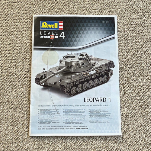 Revell leopard tank plastic - revell, 1