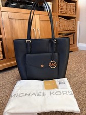 Michael kors jet set tote