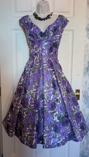 Dickins & Jones floral Retro