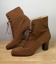 Sodonie Larizzi Paris Tan Lace