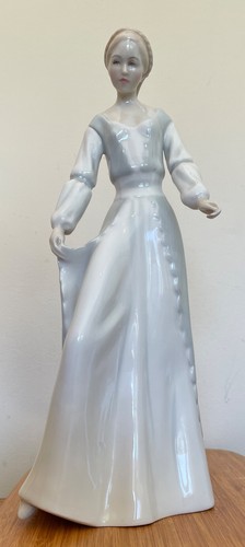 Royal doulton figurine - royal,