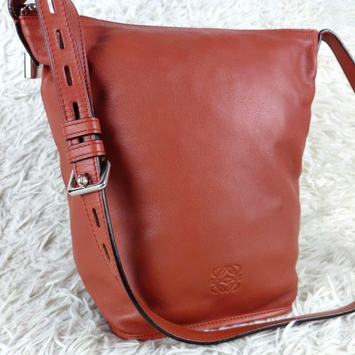 Loewe rare color anagram - loewe,