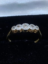 Vintage 18ct gold diamond ring