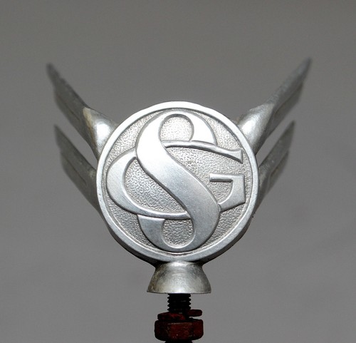 Vintage fender figure emblem - vintage,