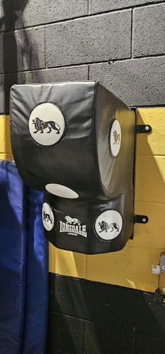 Lonsdale wall mounted - , uppercut