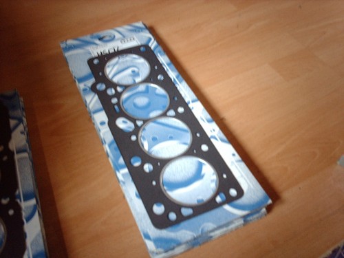 Head gasket for - ford, escort