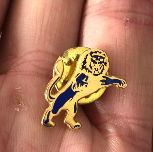 Rare millwall cutout lion blue - rare,