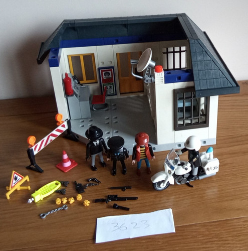 Vintage 2001 playmobil set - vintage,