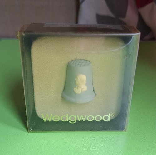 Wedgwood blue white - blue,