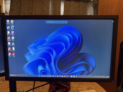 Dual monitor home - home, working