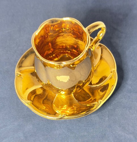 Vtg royal winton - vtg, golden