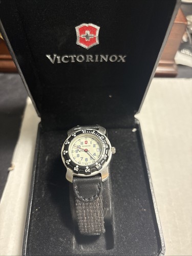 Women victorinox watch - women’s,