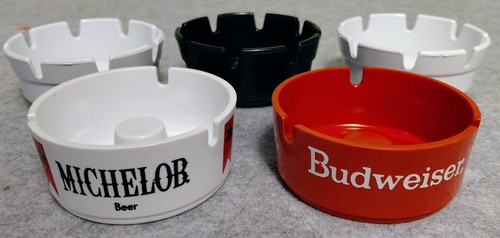 Lot vintage plastic ash trays - vintage,