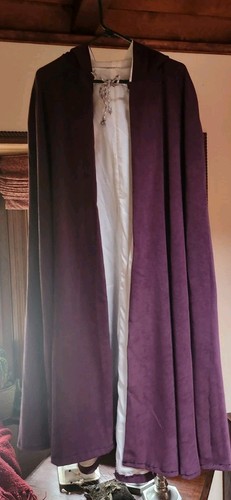 Hooded medium weight cape - hooded,