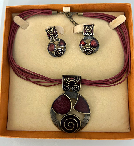 Buckingham statement jewellery - buckingham,