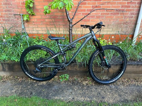 Whyte 140s full - full, suspension