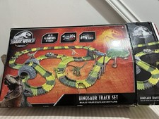 Jurassic World Dinosaur Track Playset And Extras