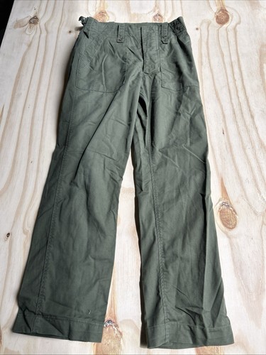 Good used british - used, green