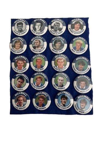 Millwall players pin - pin, badges