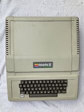 RARE VINTAGE APPLE II EUROPLUS COMPUTER SYSTEM 677018 POWERS UP 
