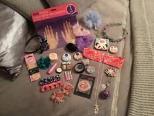 Women Teen Girls Make Up