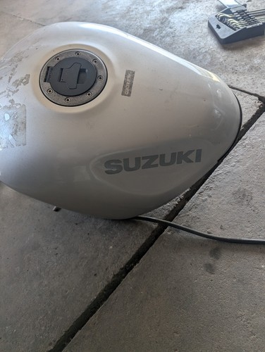 Suzuki bandit fuel petrol tank - suzuki,