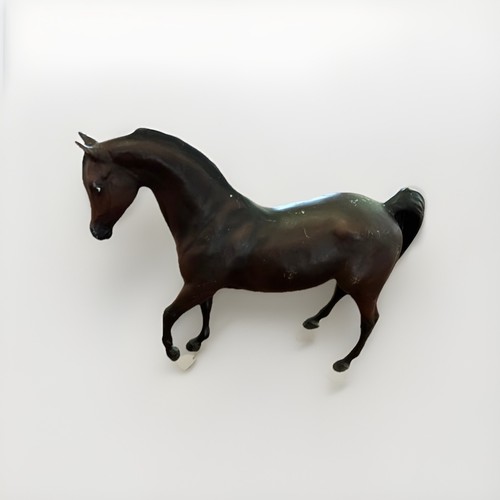 Breyer horse 647 bay - breyer, arabian