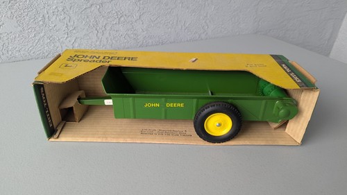Ertl john deere - deere, spreader