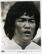 BRUCE LEE Signed Photograph -