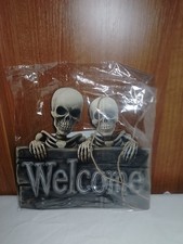 Halloween 2 Skeleton Skull Holding Frame Welcome
